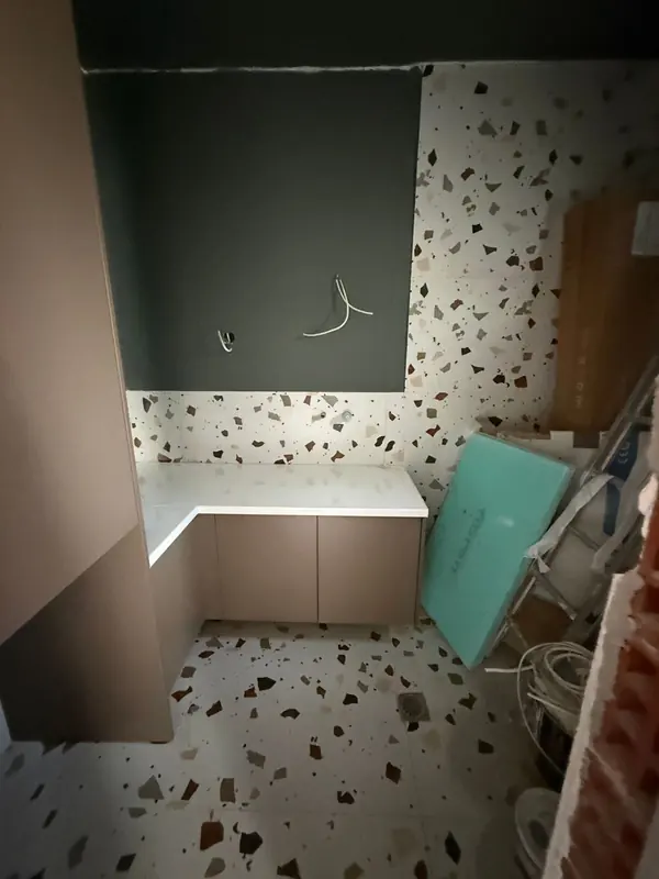 Δάπεδο και τοίχοι terrazzo